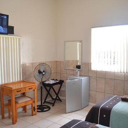 Breaking Dawn Bed & Breakfast Noupoort Phòng bức ảnh
