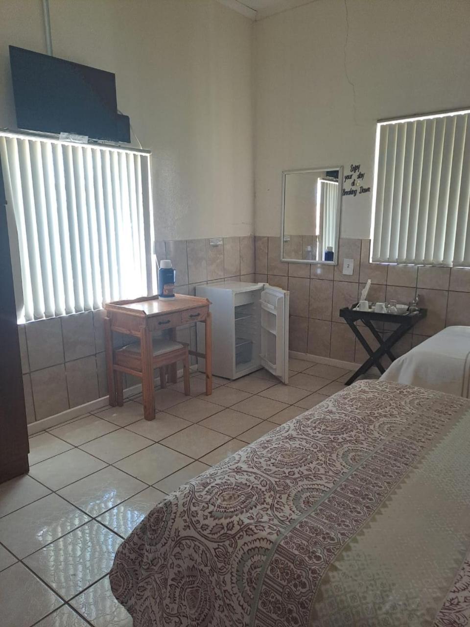Breaking Dawn Bed & Breakfast Noupoort Ngoại thất bức ảnh