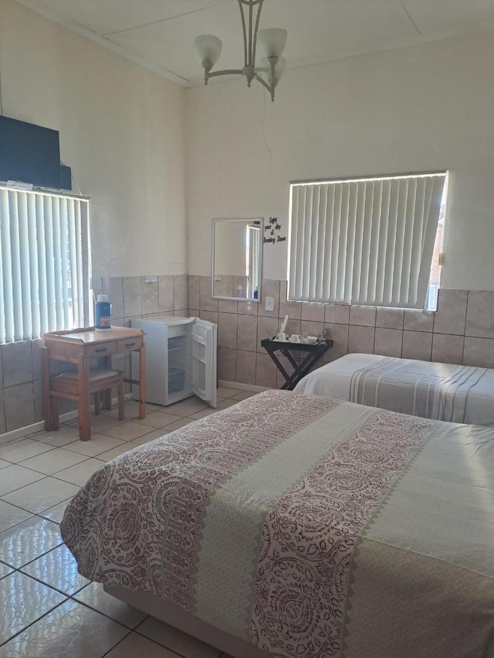Breaking Dawn Bed & Breakfast Noupoort Ngoại thất bức ảnh