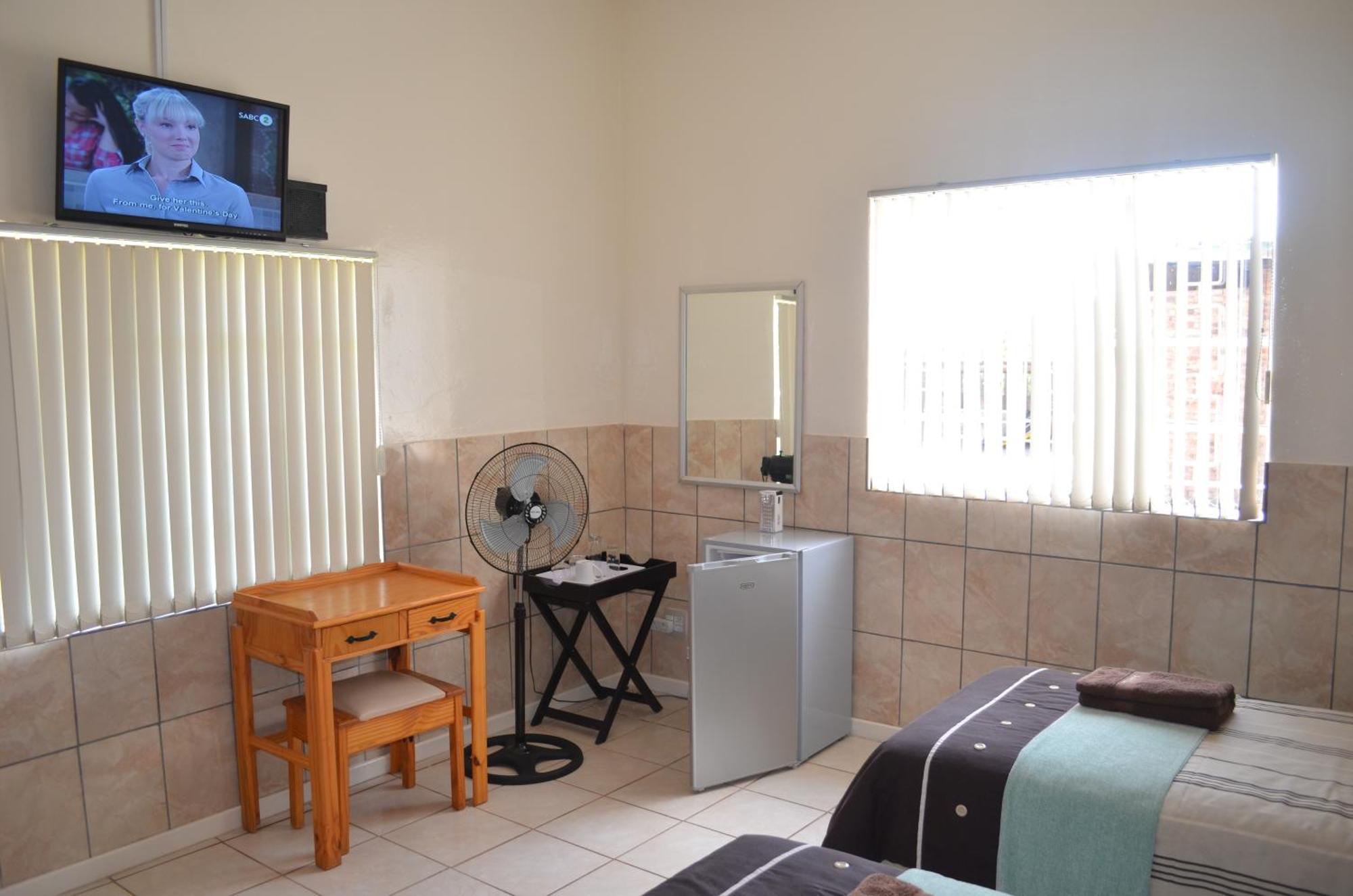Breaking Dawn Bed & Breakfast Noupoort Phòng bức ảnh